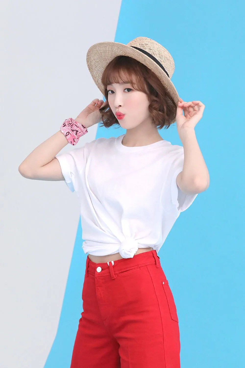 200703 WM Naver Update - OH MY GIRL's Arin BYC Photoshoot Behind | kpopping
