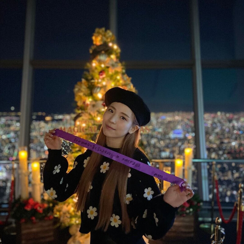 211212 - NiziU Instagram Update: Maya documents 5