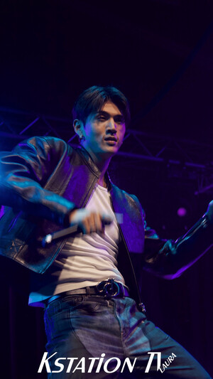 241211 KARD BM during show in Paris, France