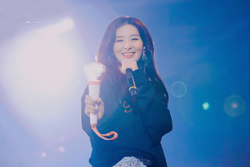 191123-24 La Rouge Day 1 & 2 - Red Velvet Seulgi documents 7