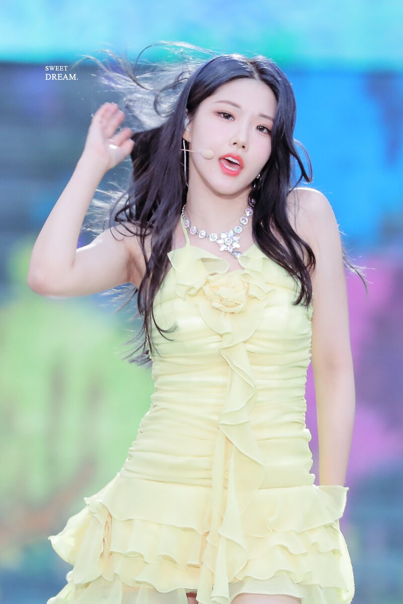 220618 CLASS:y's Chaewon at Dream Concert documents 3