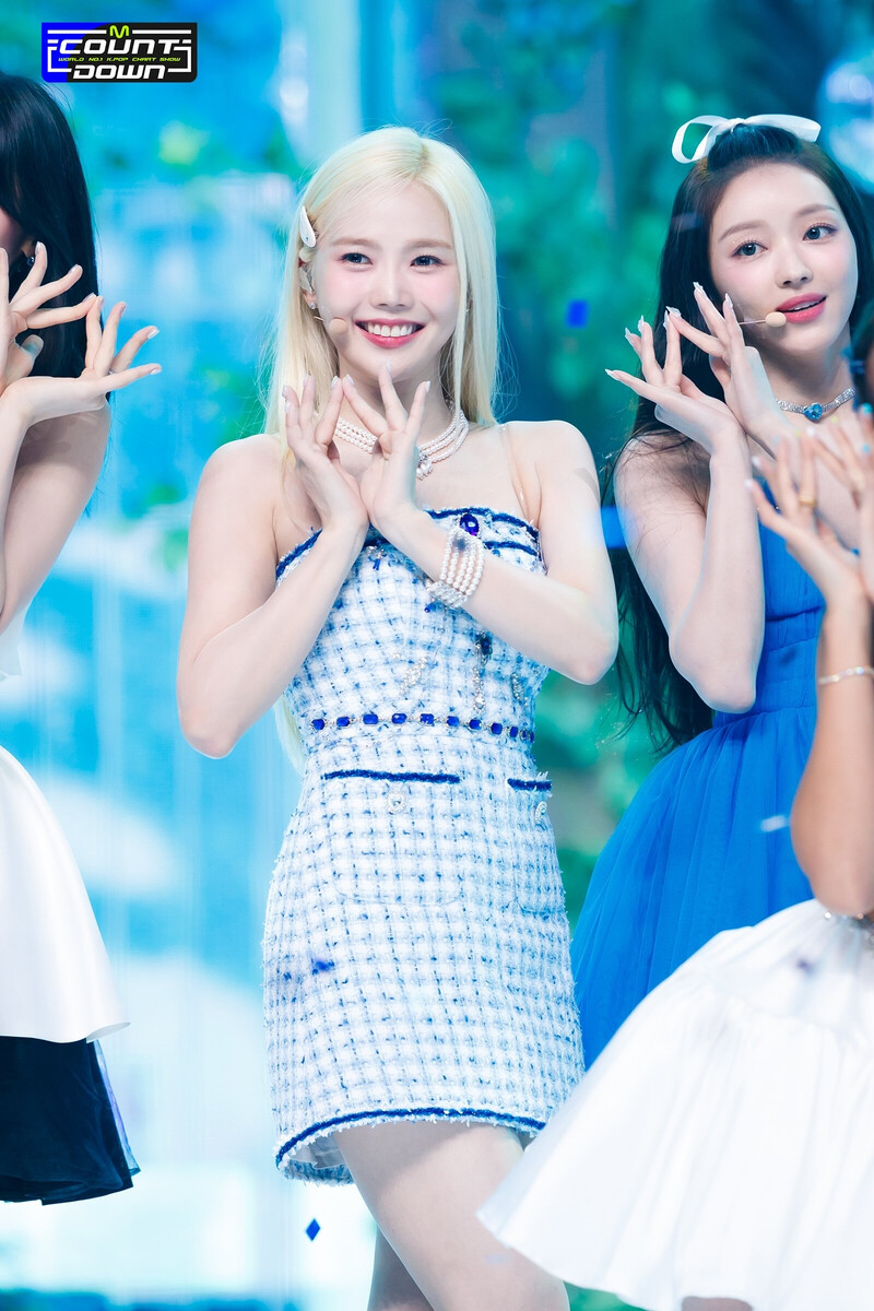 230727 OH MY GIRL Hyojung - 'Summer Comes' at M COUNTDOWN documents 15