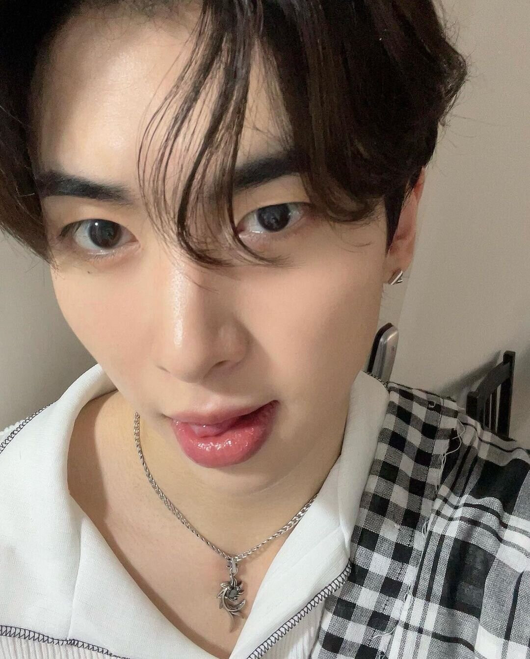 20230527 - Xiao Instagram Update | kpopping