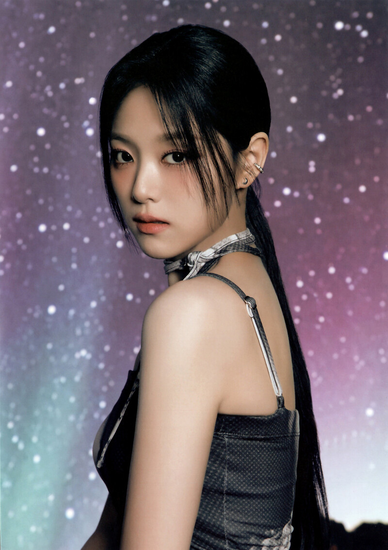 Loossemble - 1st Mini Album 'Loossemble' (Space ver.) [SCANS] documents 5