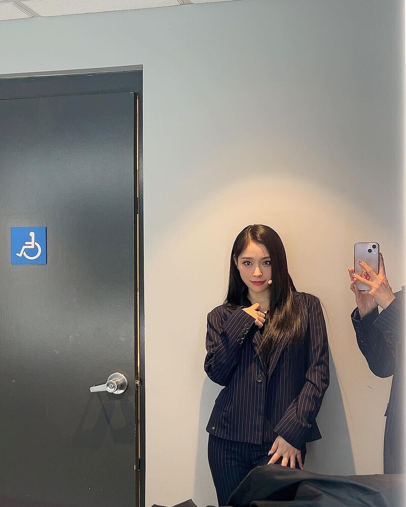 230306 Dreamcatcher Gahyeon Instagram Update documents 6