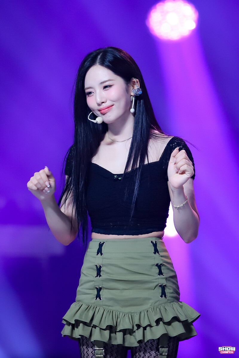 230614 fromis_9 Jiwon - '#menow' at Show Champion documents 8