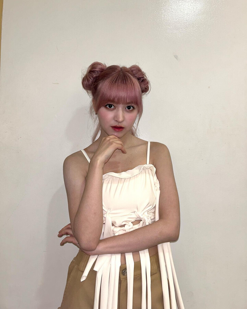 230703 NMIXX Instagram Update - Lily documents 4