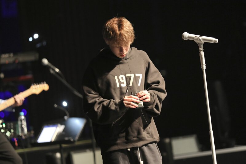 231129 - Naver - Sunggyu Fall In Love Behind Photos documents 1