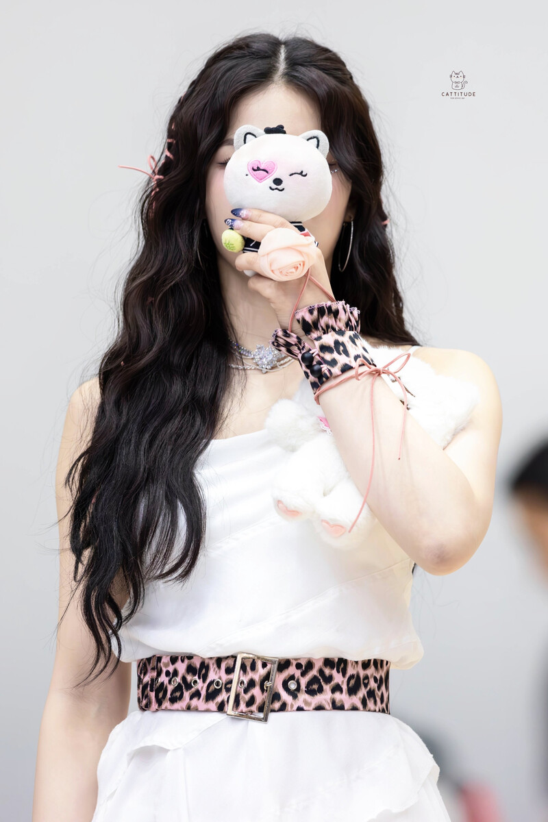 240720 STAYC Isa - Fansign documents 25