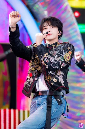 231029 SEVENTEEN Jeonghan - 'God of Music' at Inkigayo
