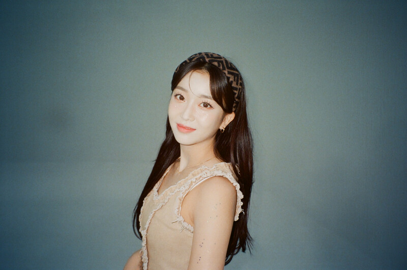 220831 M2 Twitter Update - STAYC August Film Camera Photos documents 13