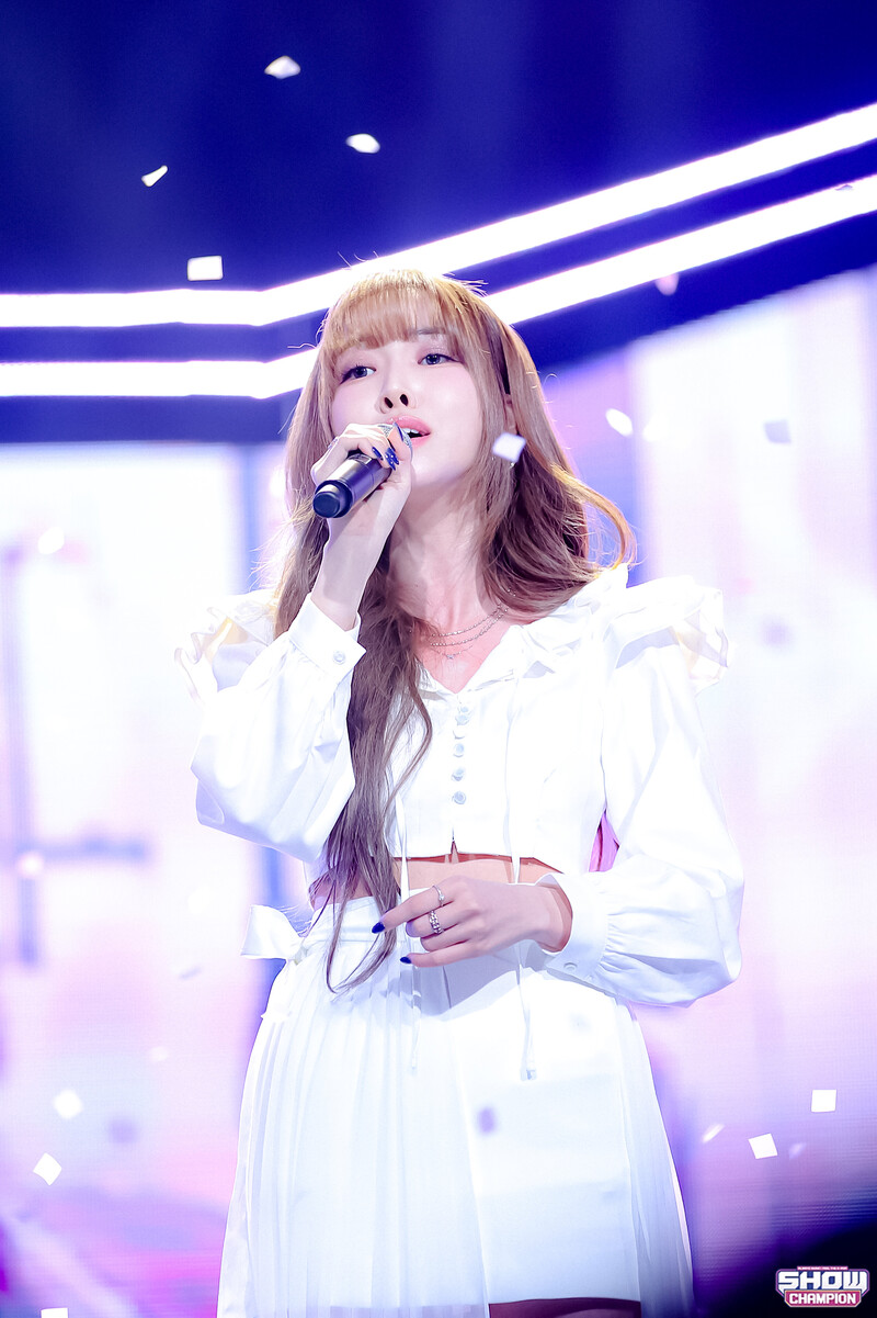 230323 Yuju 'without U' at Show Champion documents 5