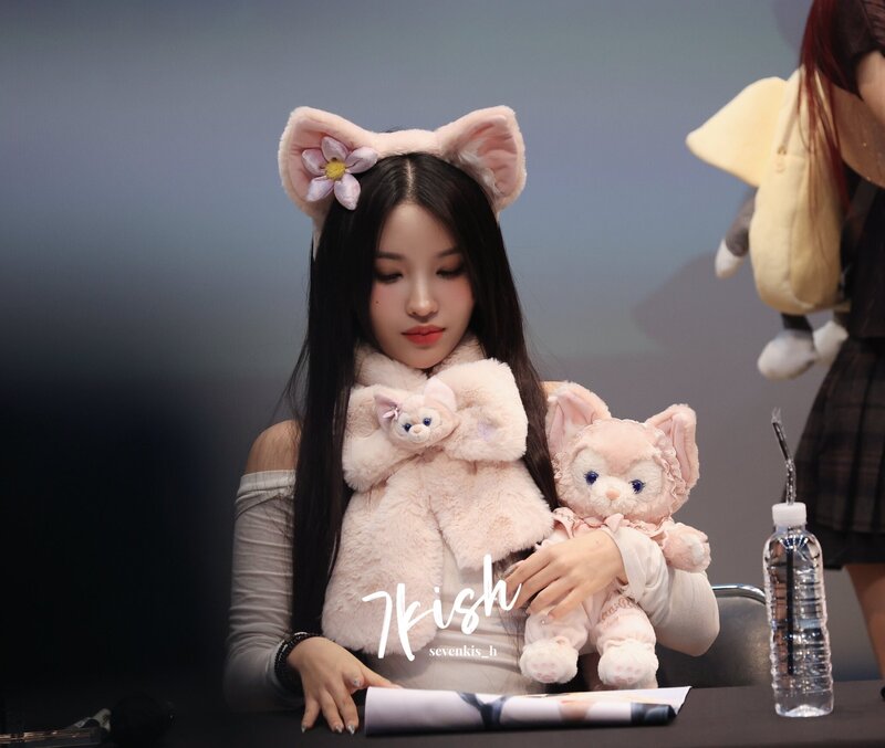 240203 (G)I-DLE Soyeon - SOUNDWAVE Fansign Event documents 6