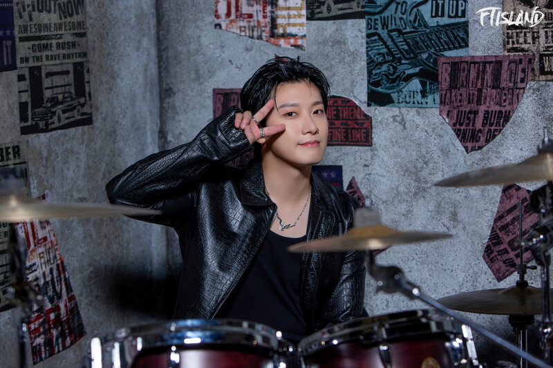 240728 - Weverse -  DRUM LIVE 'DREAMER' POSTER BEHIND documents 10