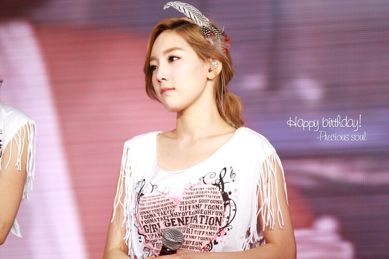 120115 Girls' Generation Taeyeon at 2011 Girls' Generation Tour in Hong Kong documents 1