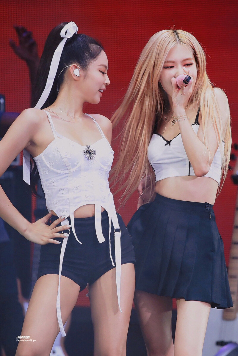 190818 JENNIE & ROSÉ - SUMMER SONIC documents 1