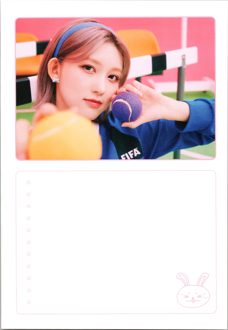 IVE 2023 Season's Greetings (Scans) documents 4