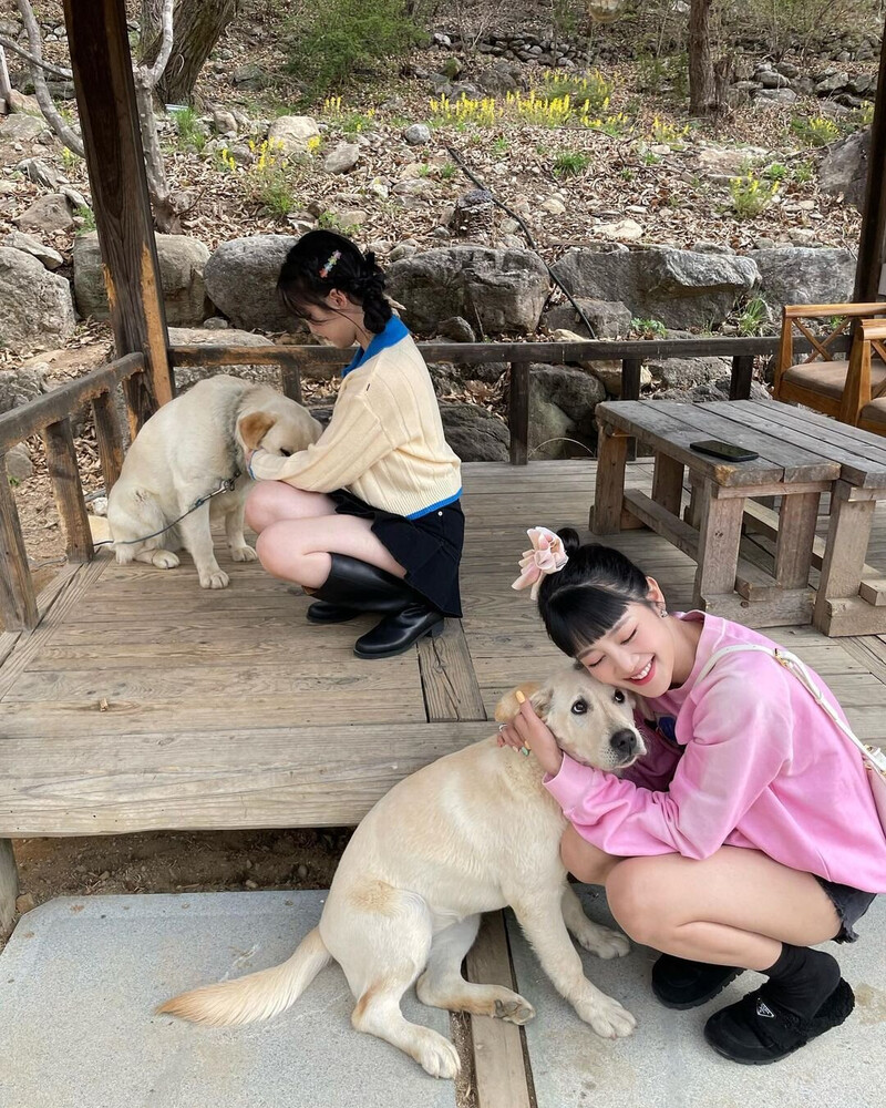 220606 Minnie Instagram Update with Shuhua documents 2