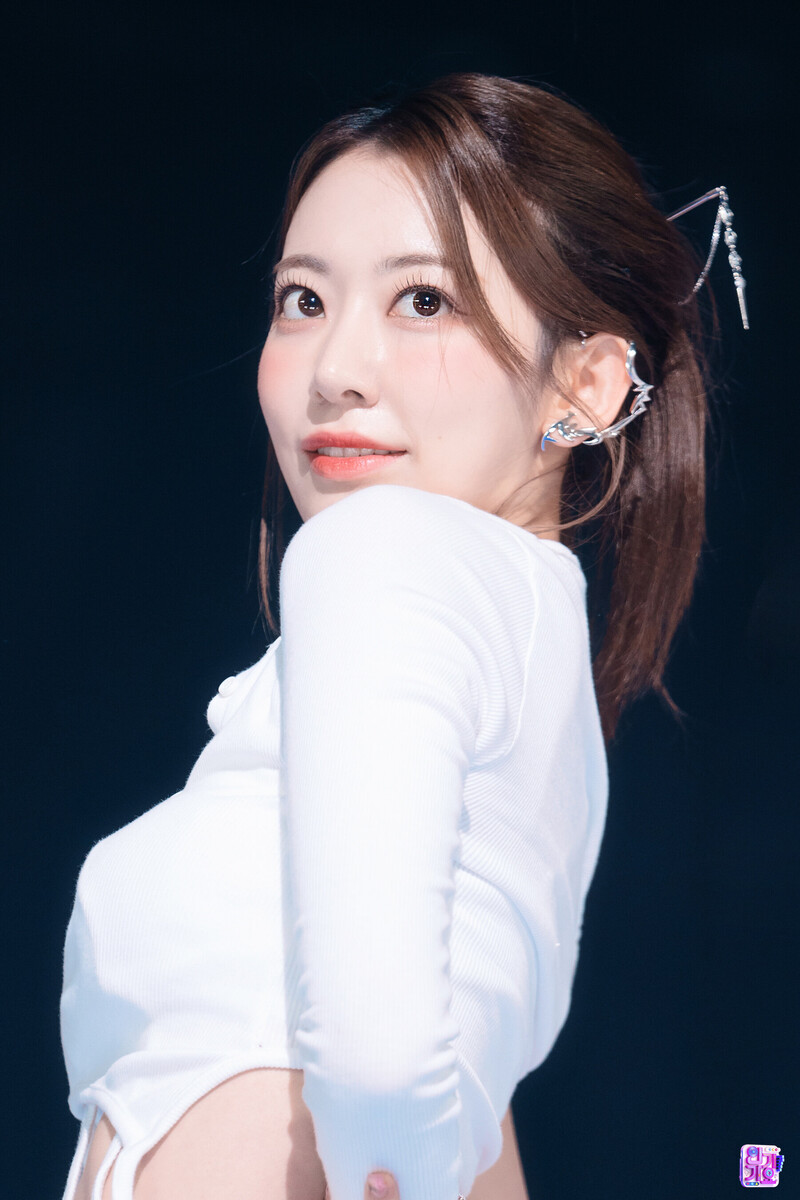 221120 LE SSERAFIM Sakura - ‘Impurities’ at Inkigayo documents 8