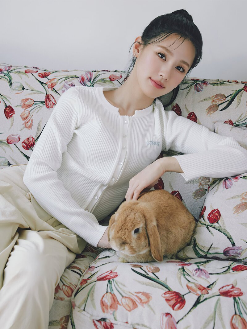 (G)I-DLE Miyeon for CTBRZ 2023 SS Collection documents 5
