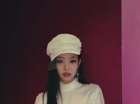 180630 JENNIE INSTAGRAM UPDATE | kpopping