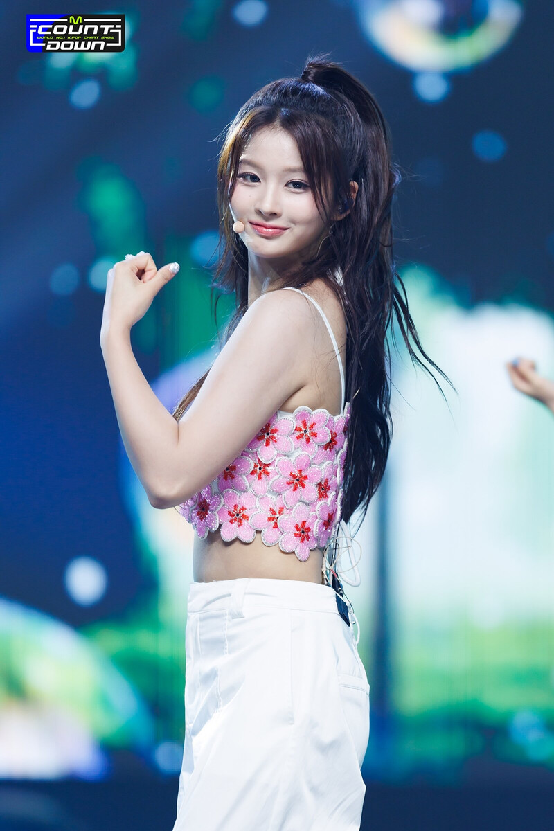 230727 NMIXX Sullyoon - 'Party O'Clock' at M COUNTDOWN documents 6