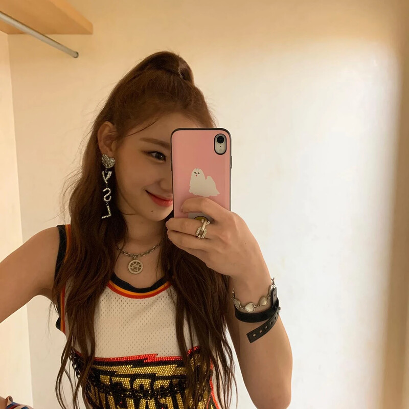 210226 ITZY Instagram Update - Chaeryeong documents 7