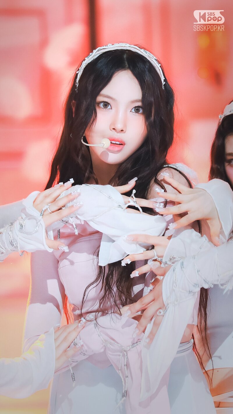 230723 NewJeans Hyein - 'Cool With You' at Inkigayo documents 3