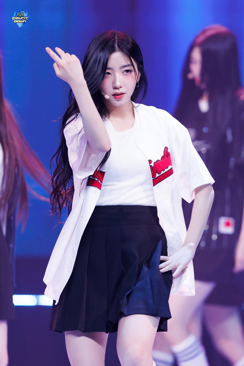 240523 tripleS Sohyun - 'Girls Never Die' at M COUNTDOWN | kpopping