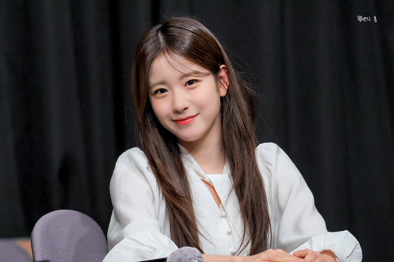 240928 WOOAH - WOOYEON at fansign event documents 8