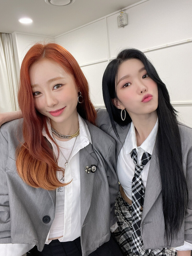 210717 WJSN SNS Update - Yeonjung & Dawon documents 3