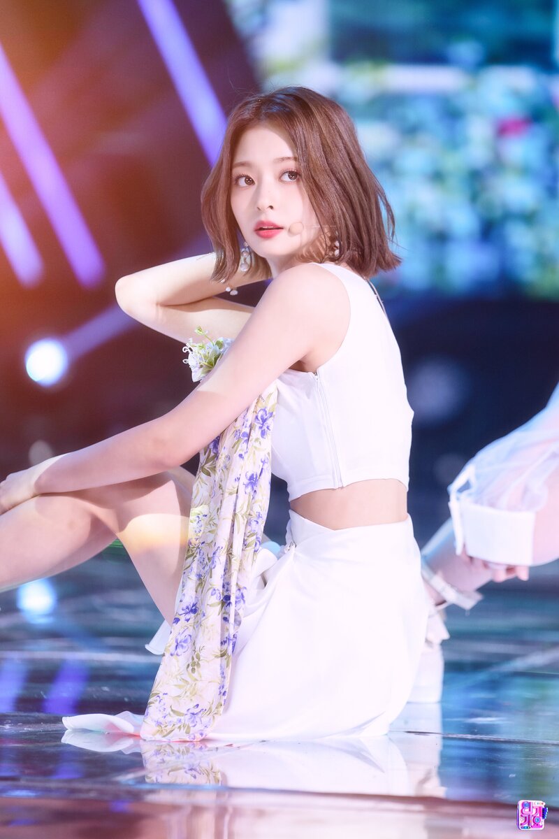 220717 fromis_9 Nagyung - 'Stay This Way' at SBS Inkigayo documents 2
