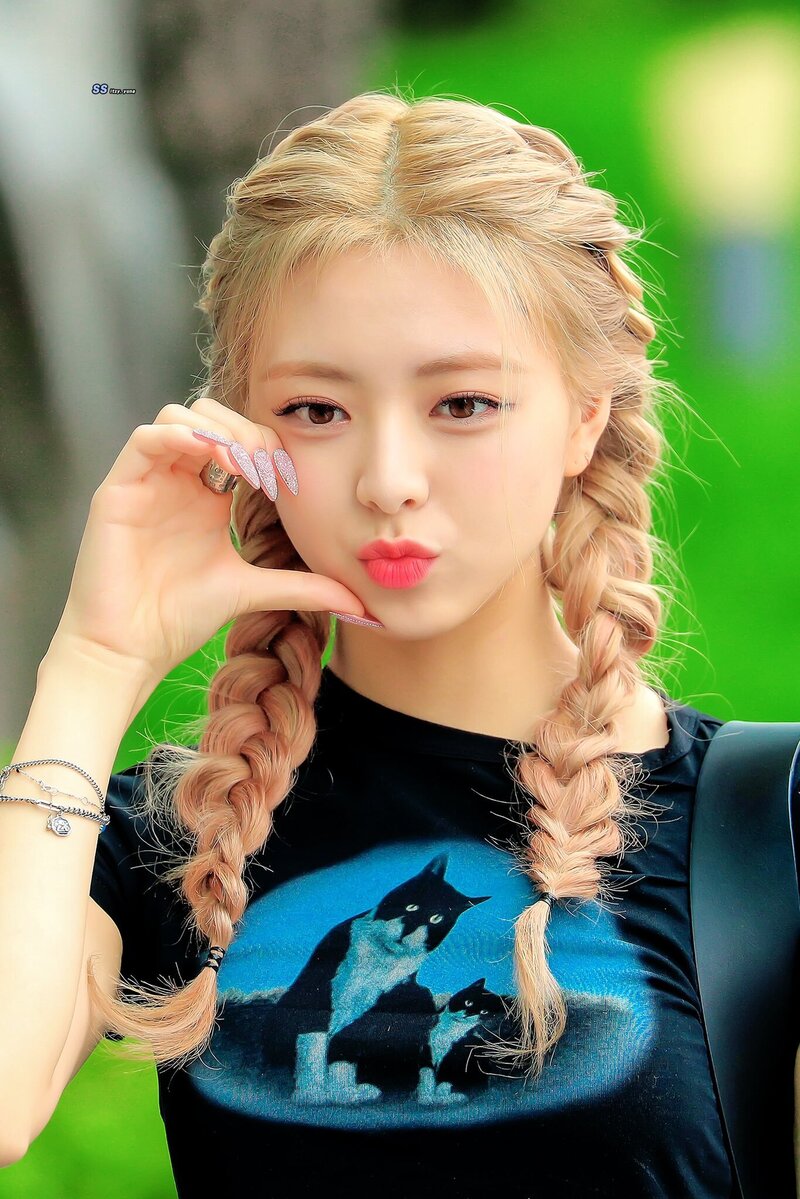 220719 ITZY Yuna - MBC ‘Kim Shin Young’s Noon Song of Hope’ Commute documents 1