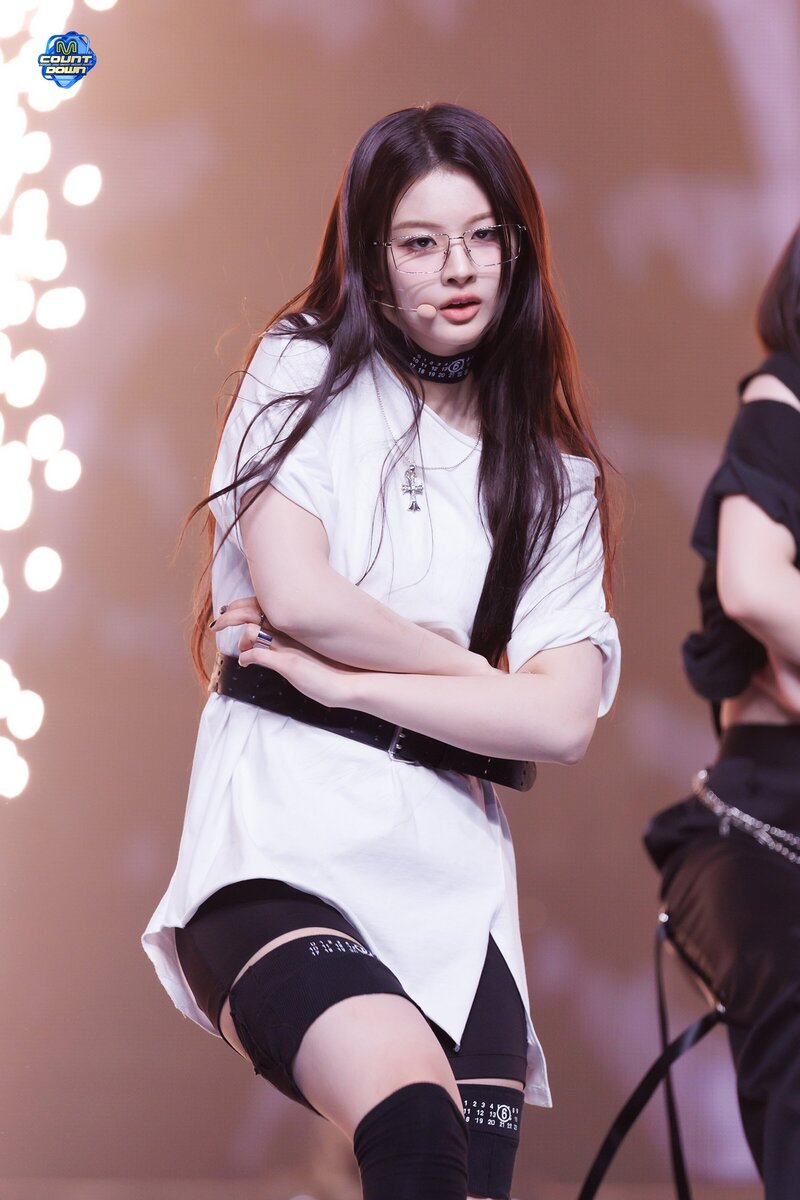 240125 NMIXX Sullyoon - 'DASH' at M Countdown documents 7