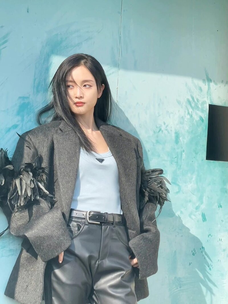 Xuan Yi for Chic Trend Magazine October 2022 Issue - Behind the Scenes documents 13