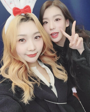 230211 SECRET NUMBER Weverse Update - Minji & Soodam