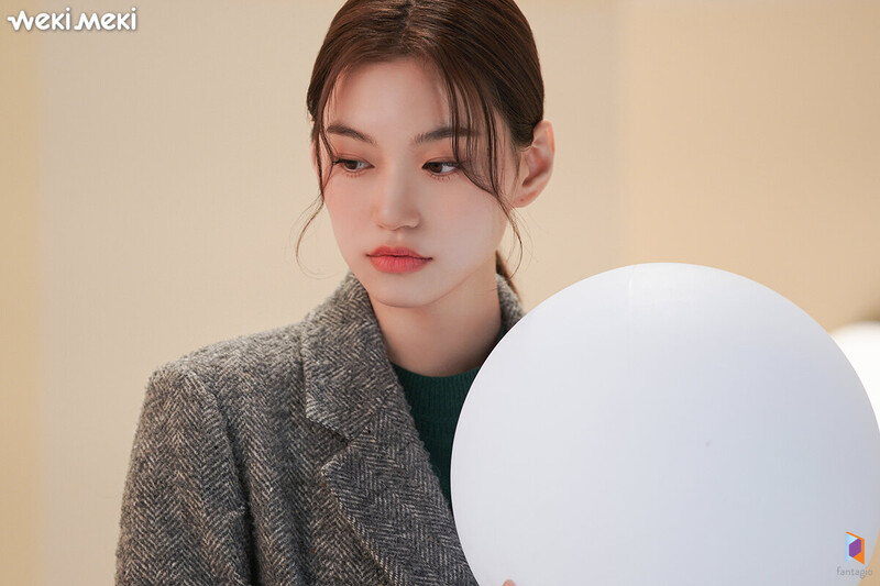 220106 Fantagio Naver Post - Weki Meki Doyeon documents 18