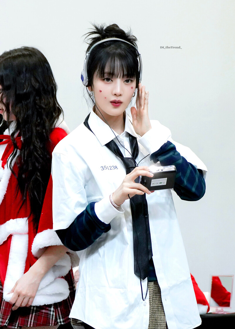 241222 (G)I-DLE Minnie -  at Everline Fansign event documents 11