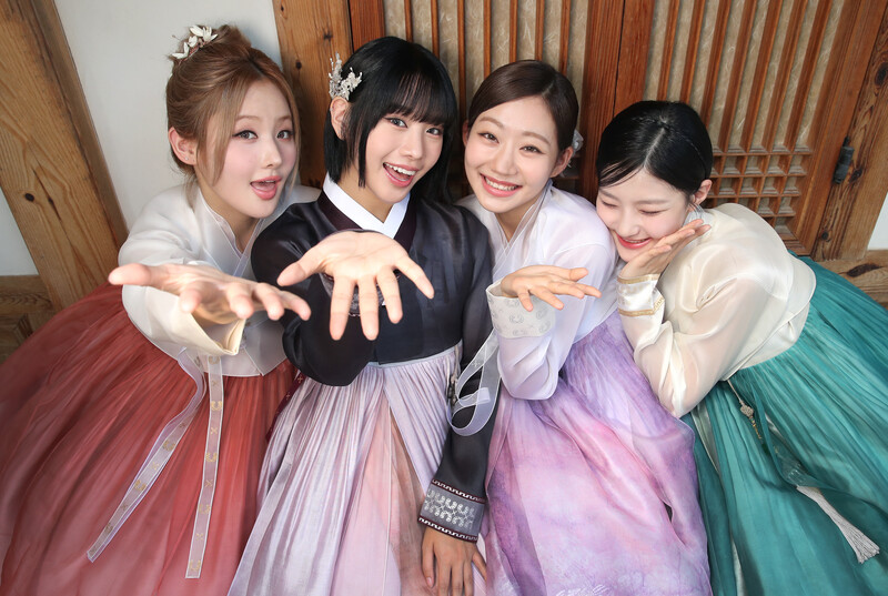 KISS OF LIFE - 2024 Hanbok Interview Photos by News1 documents 7