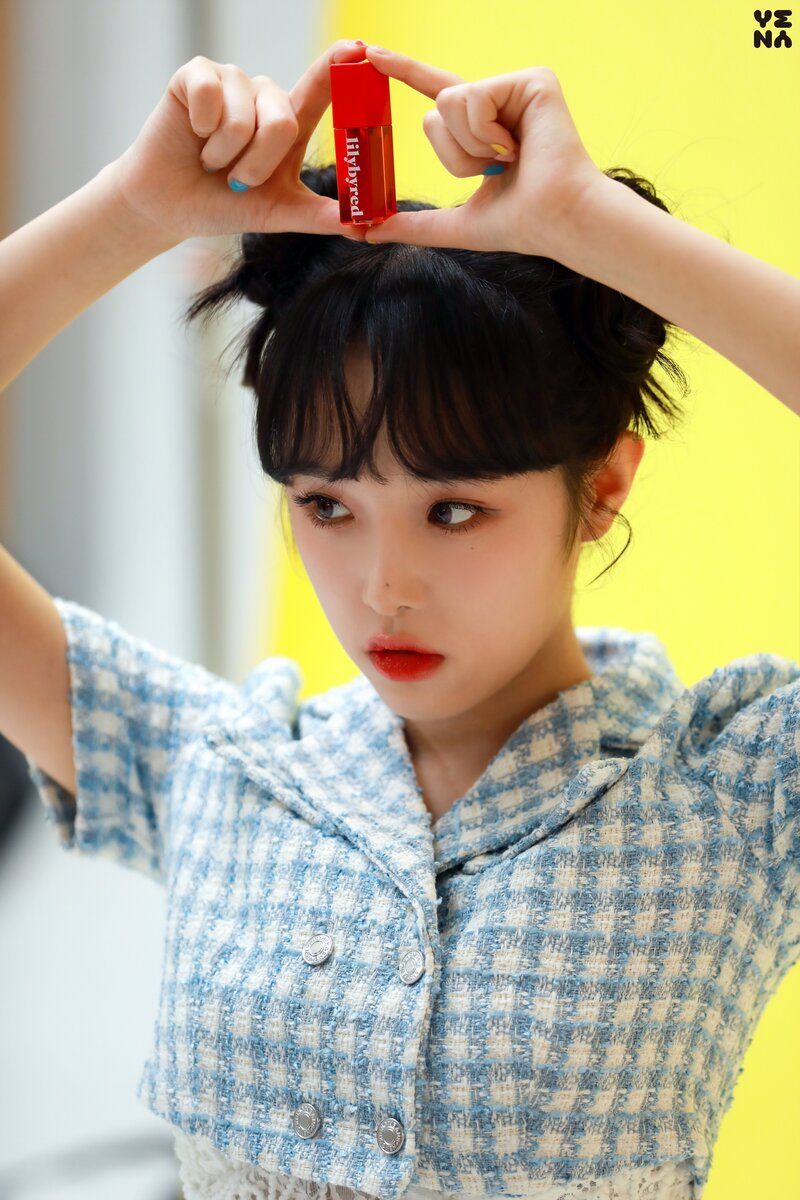 220616 Yuehua Entertainment Naver Update - YENA - lilybyred Behind The Scenes #1 documents 11