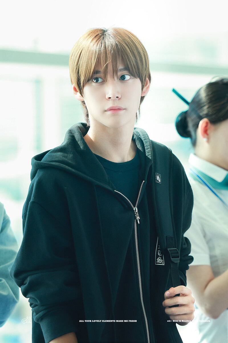 230922 RIIZE Eunseok - Incheon International Airport documents 6