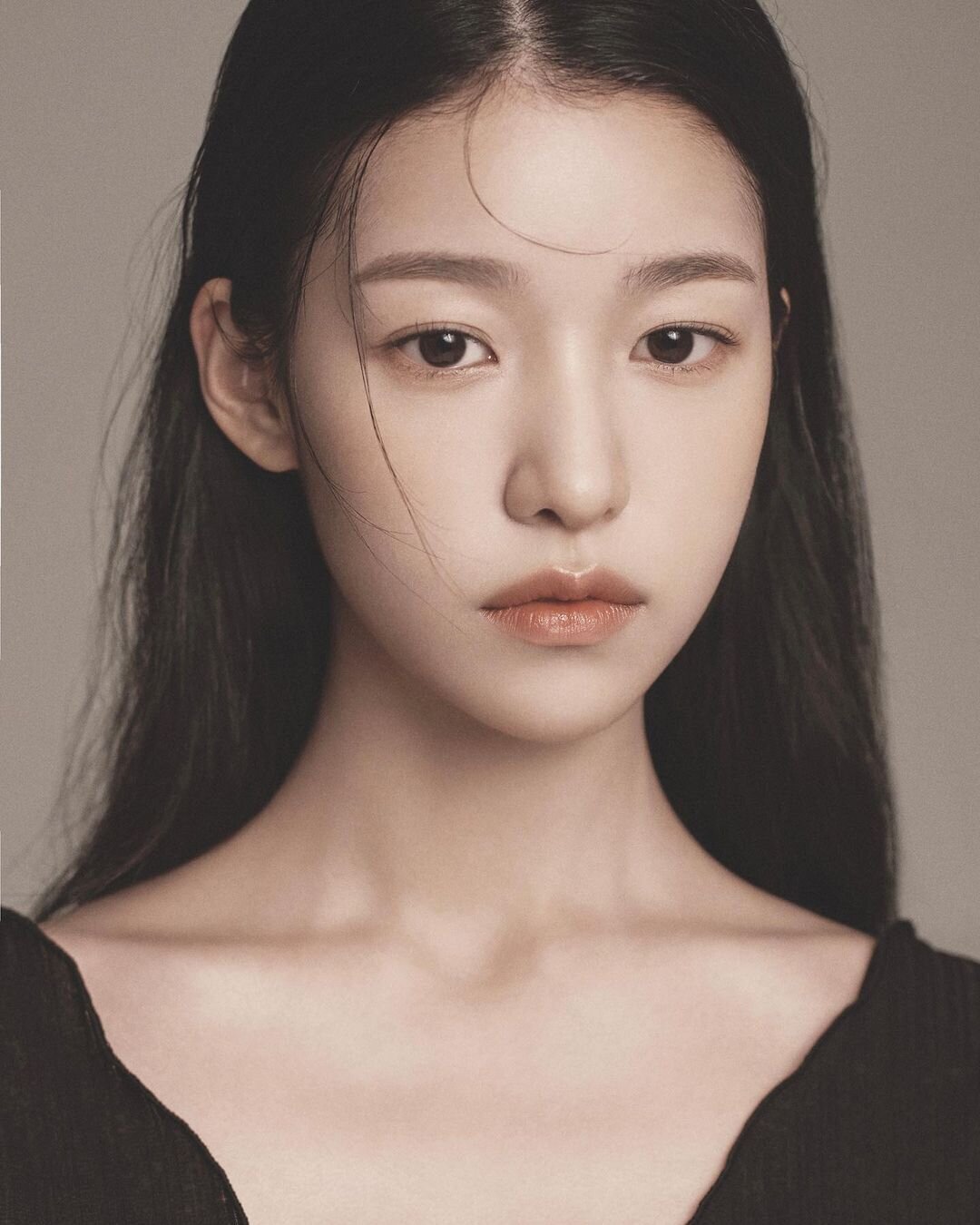 Hyeonju Profile [2020] | kpopping