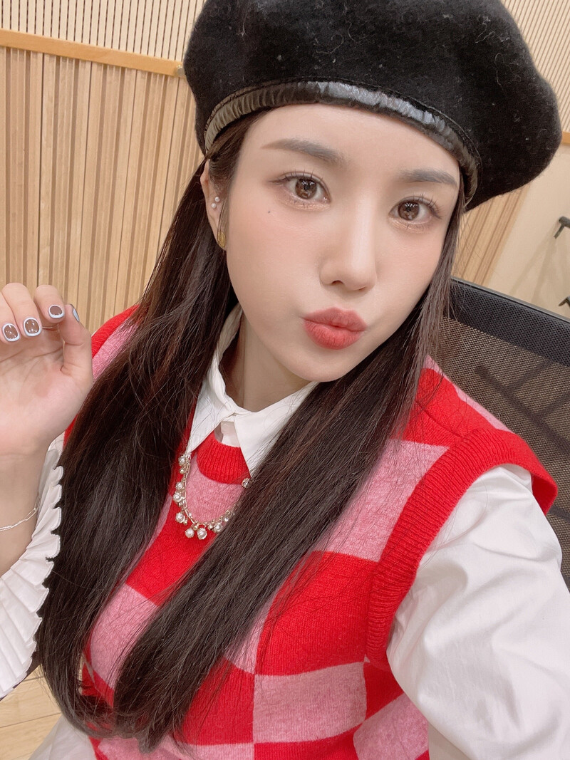 211030 Kwon Eunbi SNS Update documents 2