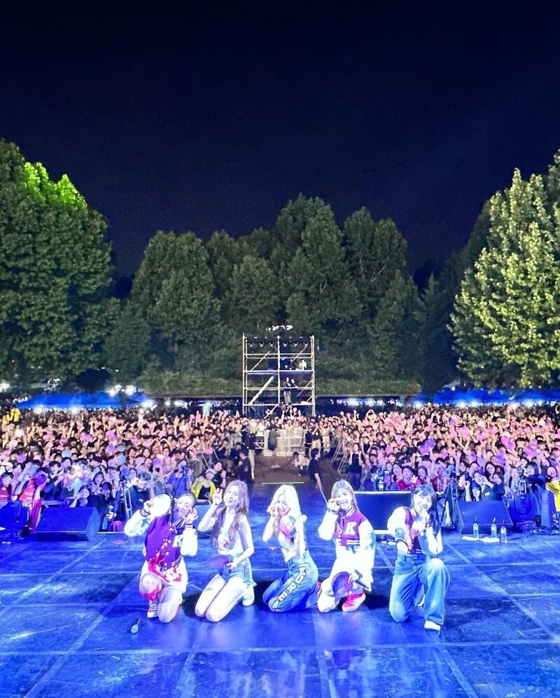 240521 APINK Eunji, Chorong, Namjoo, Bomi, Hayoung Instagram update - at Korea University KUTOPIA festival documents 20