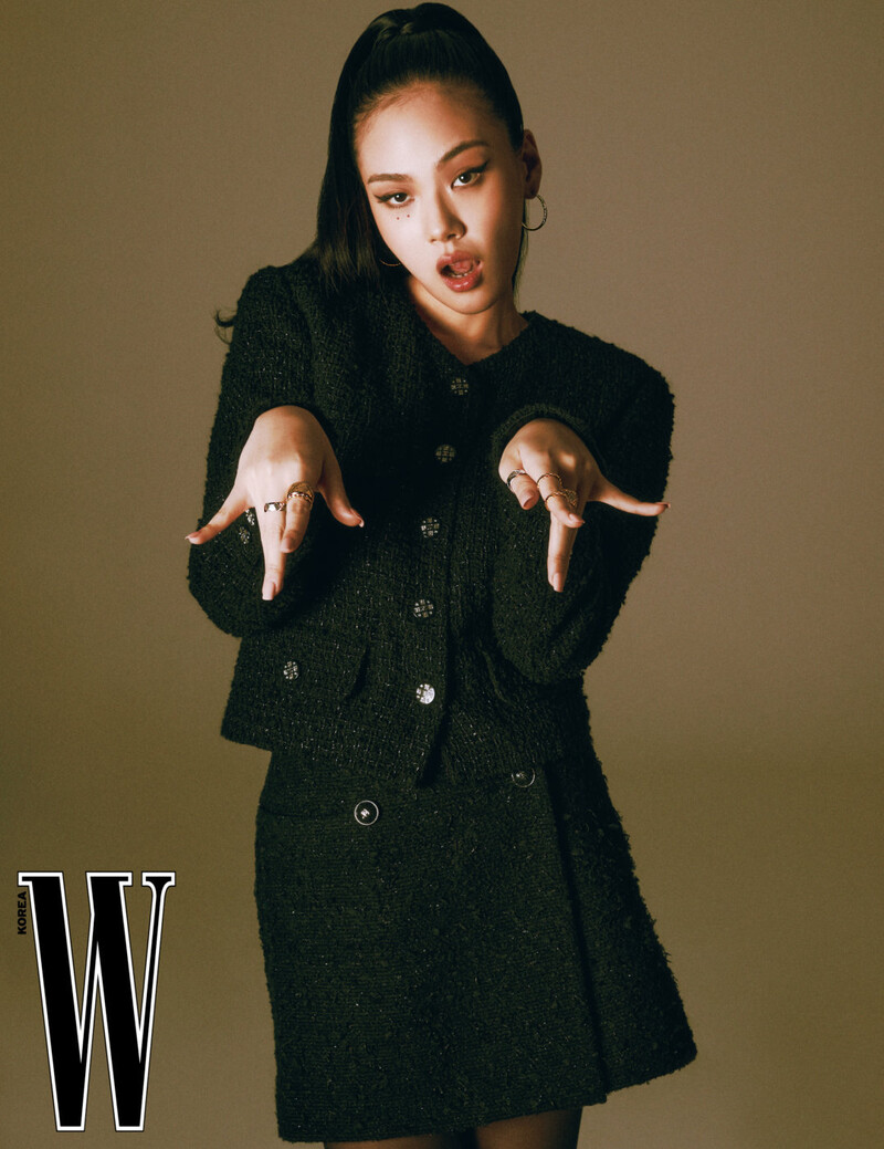 BIBI for W Korea Magazine December 2021 documents 4