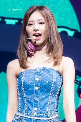 230629 TWICE Tzuyu - ‘READY TO BE’ World Tour in Chicago Day 2