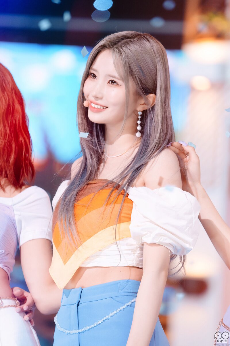 220703 fromis_9 Hayoung - 'Stay This Way' at Inkigayo documents 3
