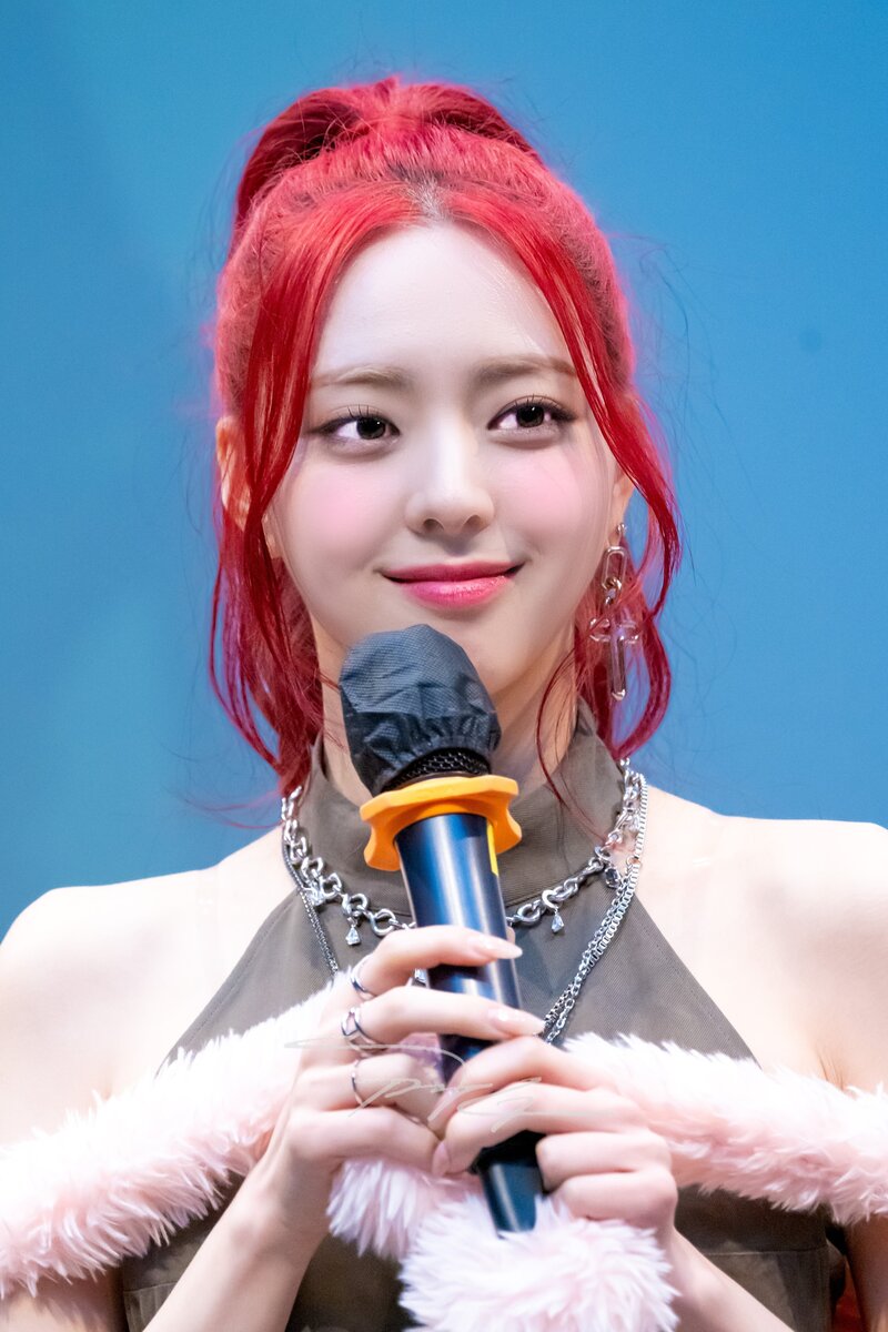 240119 ITZY Yuna - SOUNDWAVE Fansign Event documents 8