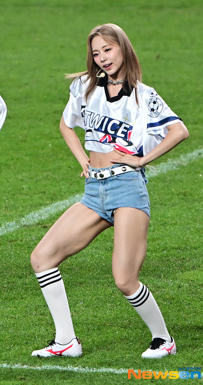 240731 TWICE Tzuyu at Team K-League vs. Tottenham Hotspur's Halftime Show documents 1