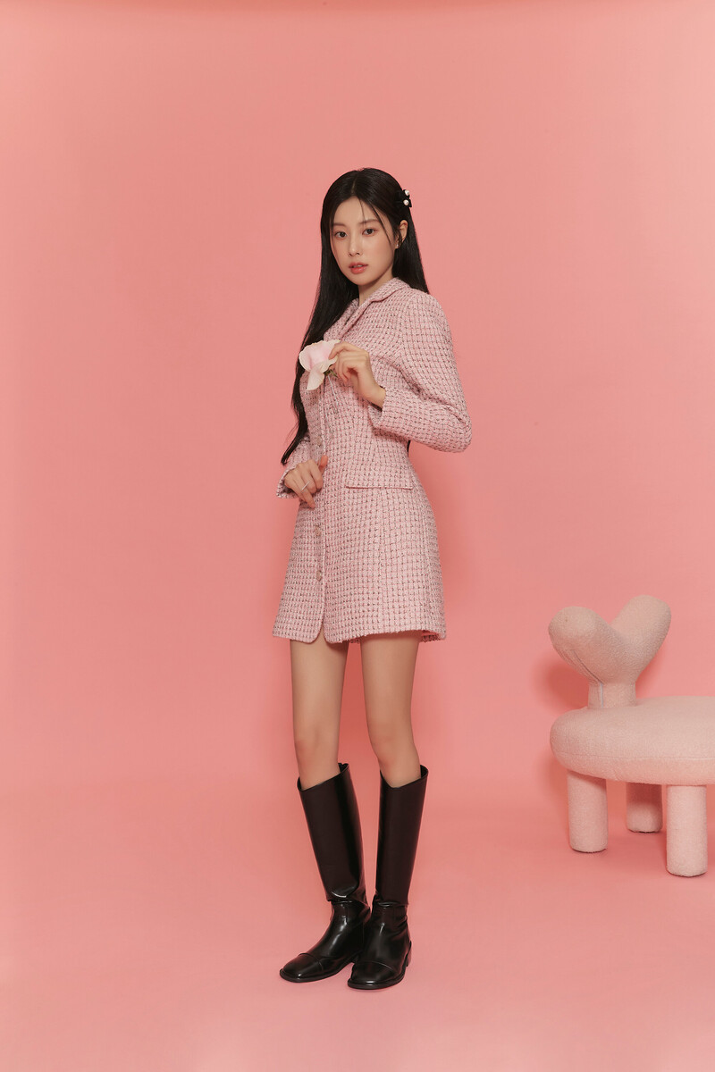 Kang Hyewon for Roem 2023 Pre-Spring Collection documents 4